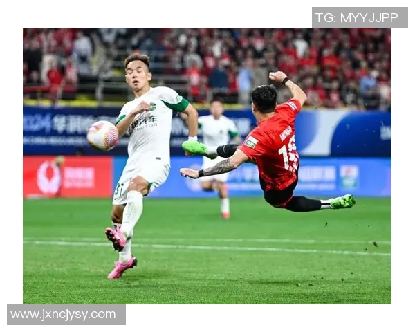 成都足球队强势领跑联赛积分榜51分优势彰显球队实力与潜力